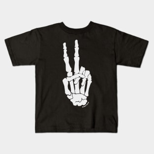 Made Wild " Hand Gesture ( Hand With Two Bones Fingers Up " ( Skeleton ) Kids T-Shirt